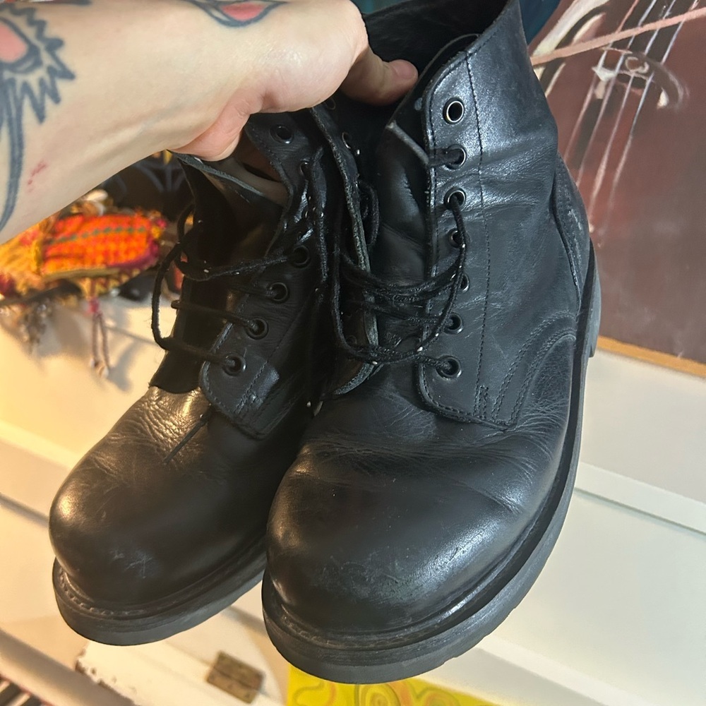 Black Leather Lace-Up Combat Boots Unisex Size 6 Men’s 8.5 Women’s